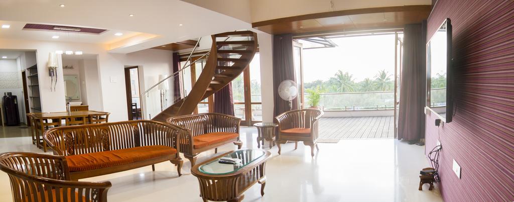 Gulmohar - Luxurious Penthouse Family Rooms Kolhapur Esterno foto